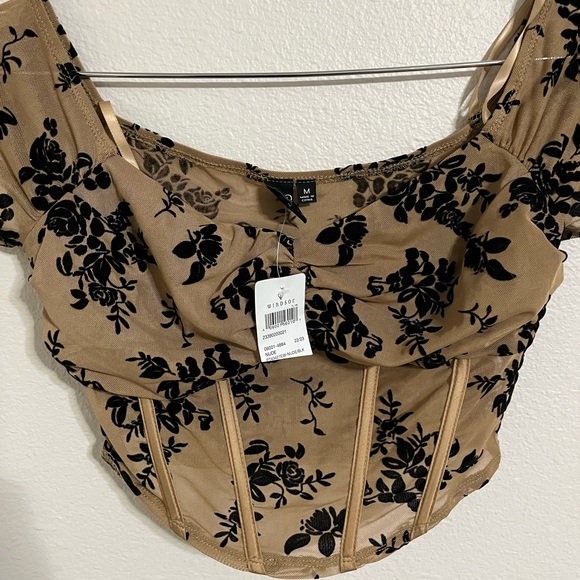 Windsor Mesh Floral Crop Top - Picture 4 of 6